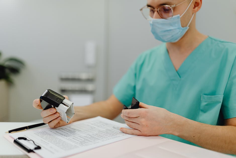 UAE Golden Visa vs Standard Residency (2026): A Decision Checklist You Can Execute