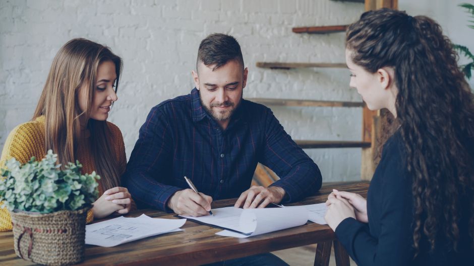 Renting in Dubai as a New Resident (2026): A Cheque-to-Ejari Plan That Actually Works